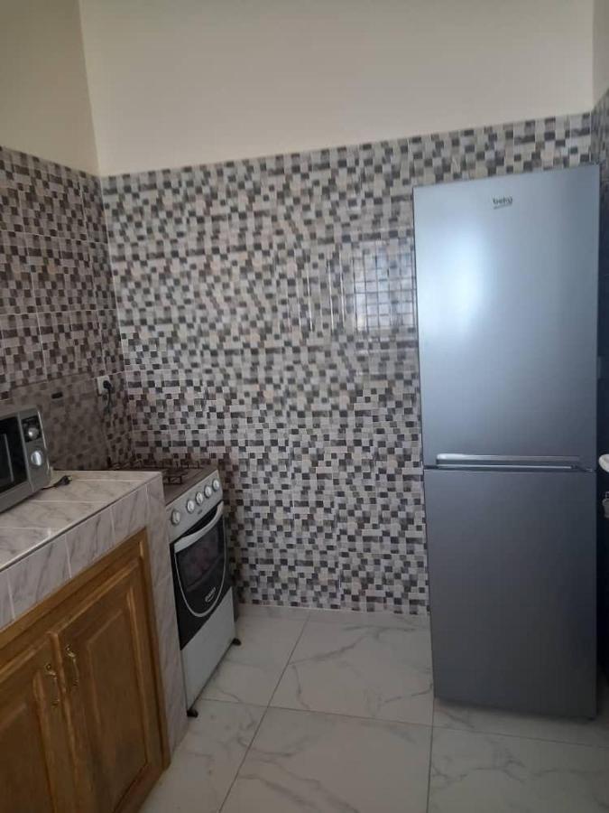 Villa Diambars Sali Tapé Buitenkant foto