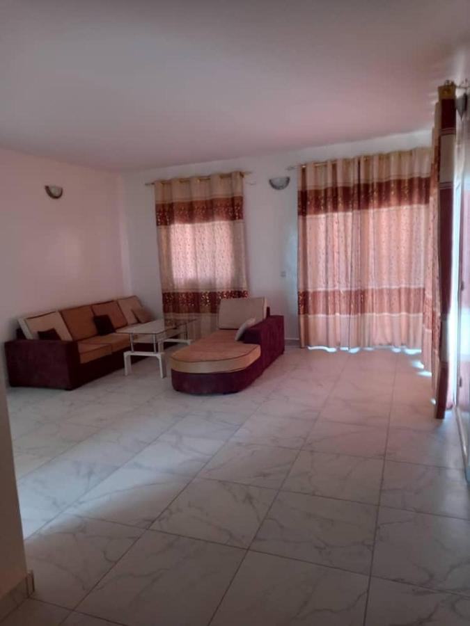 Villa Diambars Sali Tapé Buitenkant foto